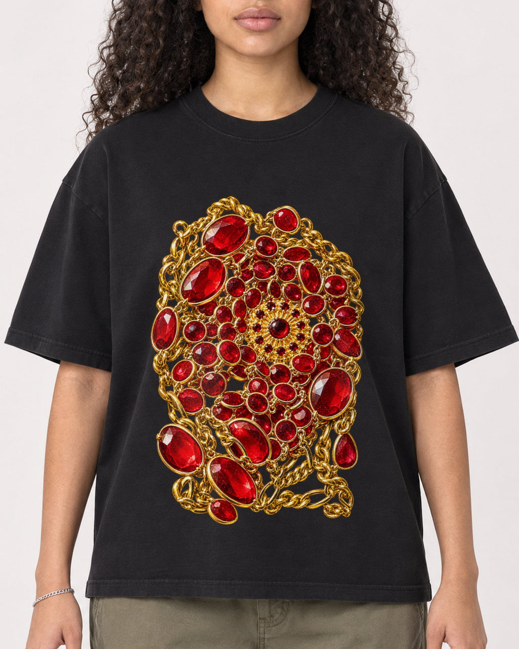 Mockup Boxy Heavyweight Tee Black female close-up 10