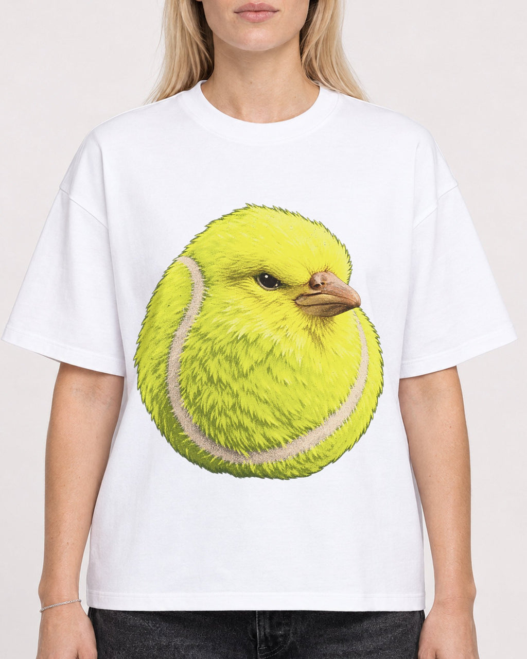 Mockup Boxy Heavyweight Tee White female close-up 08