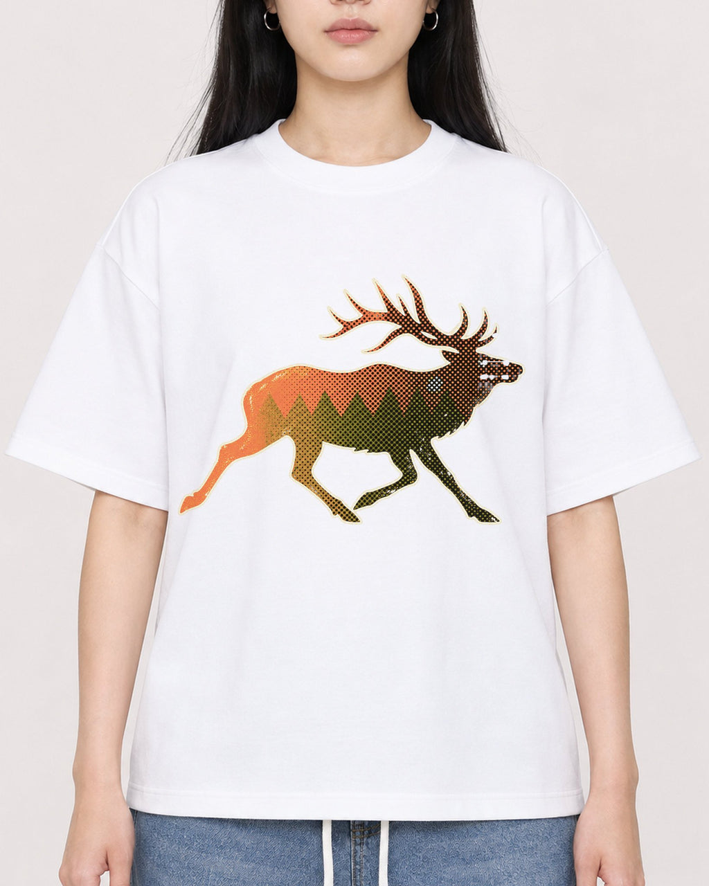 Mockup Boxy Heavyweight Tee White female close-up 01