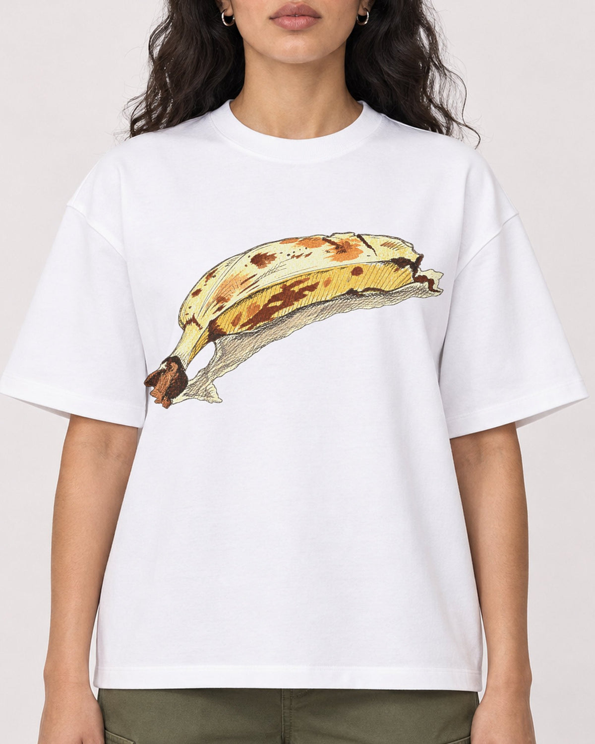 Mockup Boxy Heavyweight Tee White female close-up 07