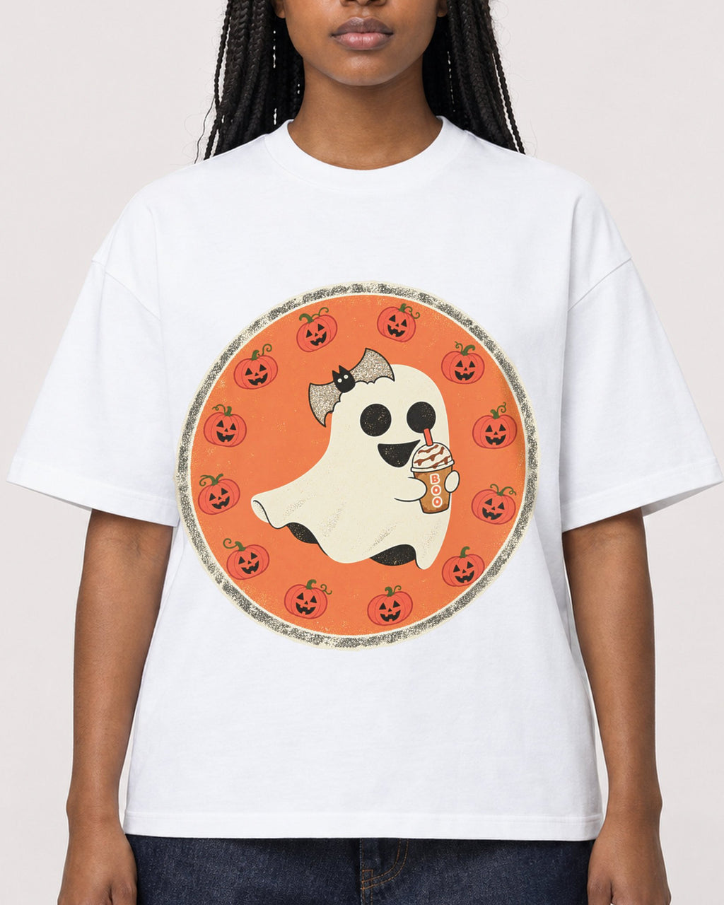 Mockup Boxy Heavyweight Tee White female close-up 04