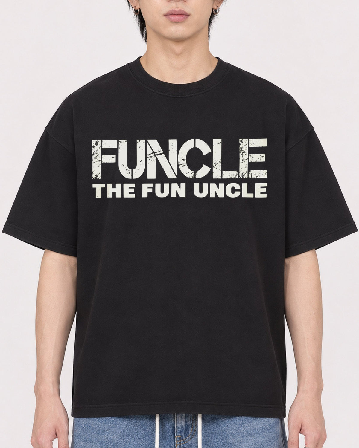Mockup Boxy Heavyweight Tee Black male close-up 11
