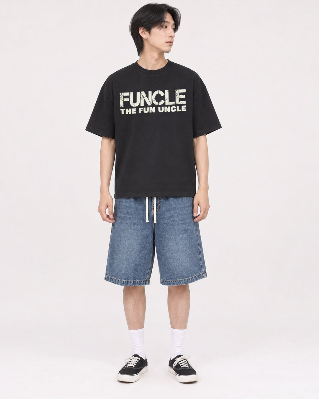 Mockup Boxy Heavyweight Tee Black male full-body 11