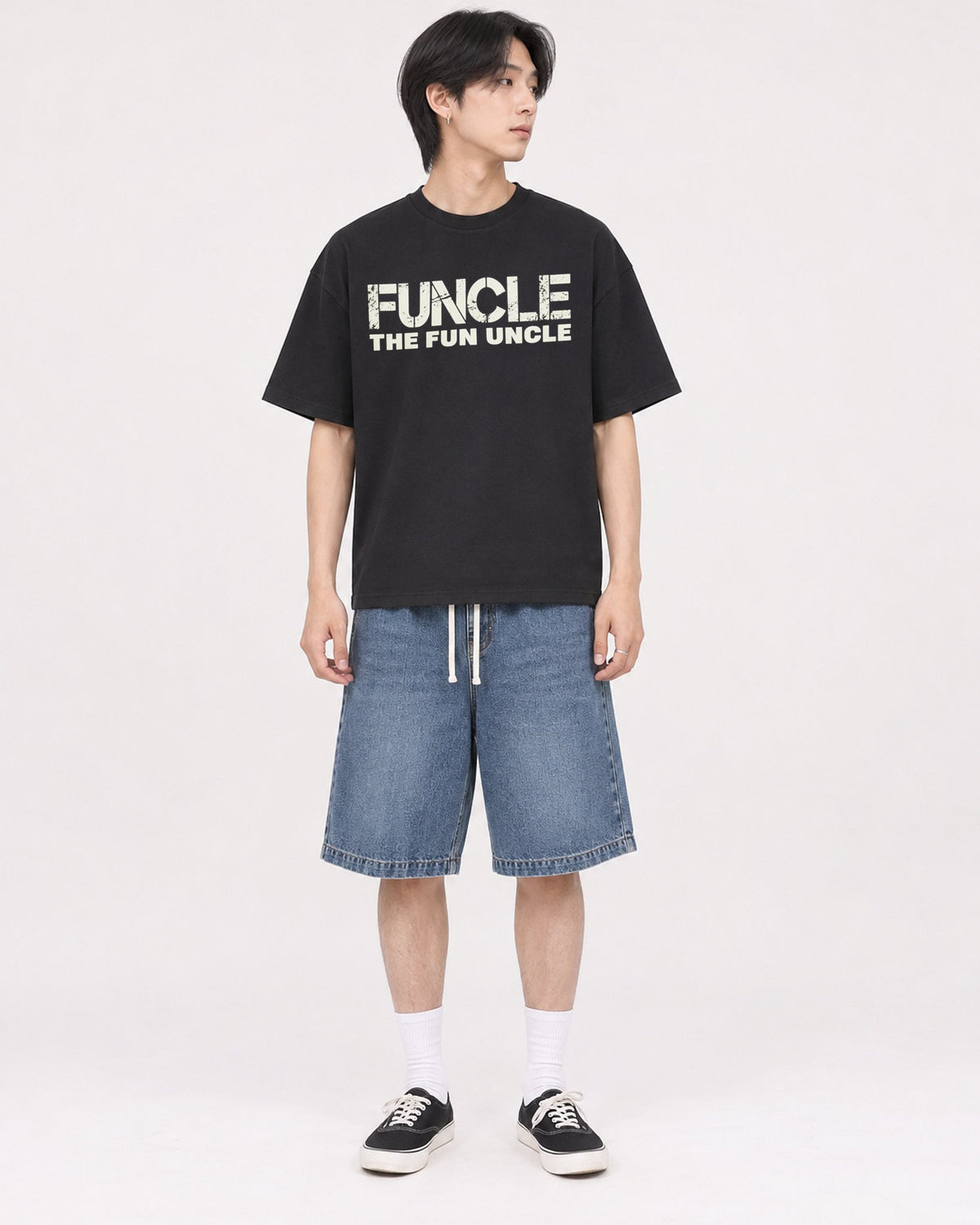 Mockup Boxy Heavyweight Tee Black male full-body 11