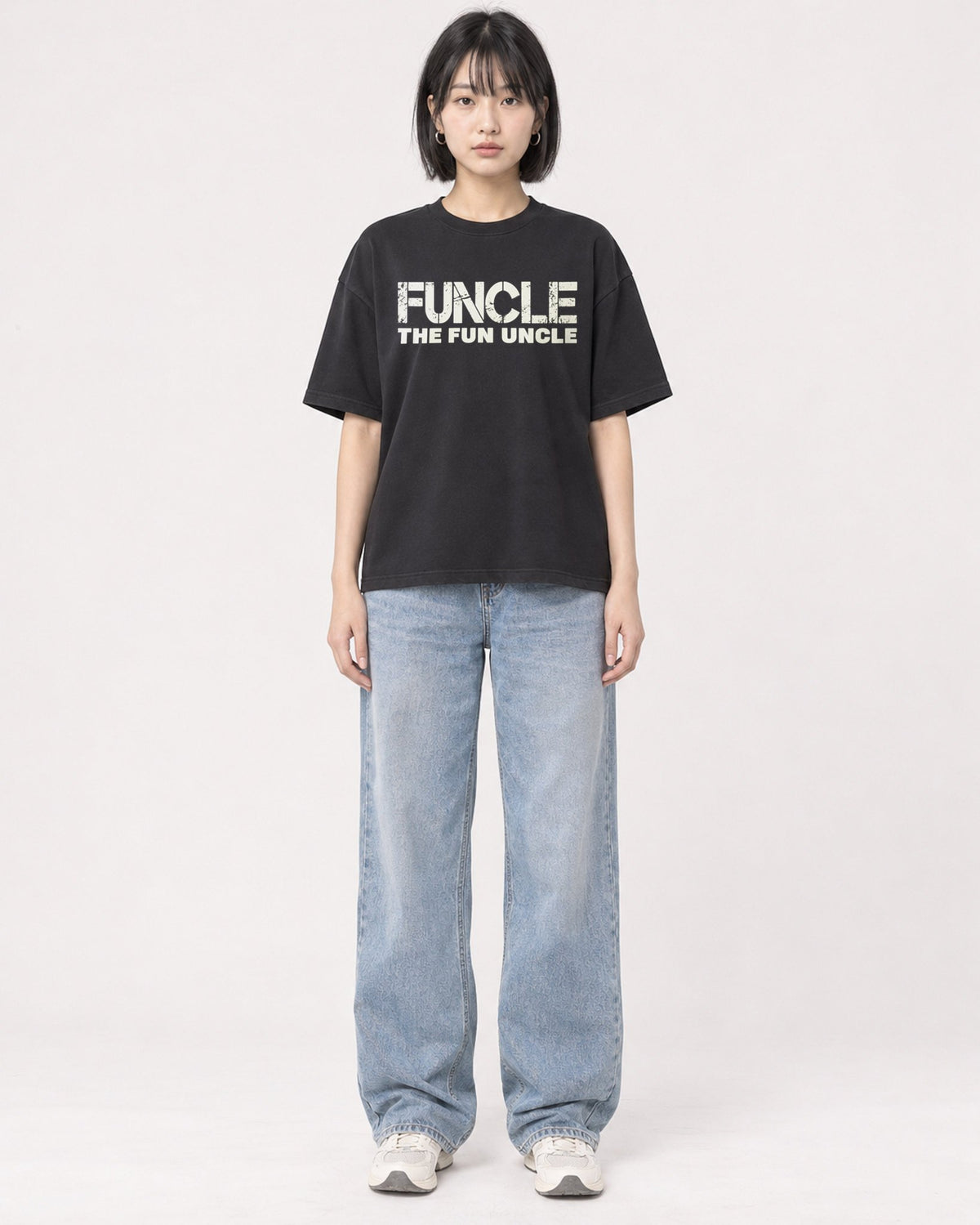 Mockup Boxy Heavyweight Tee Black female full-body 11