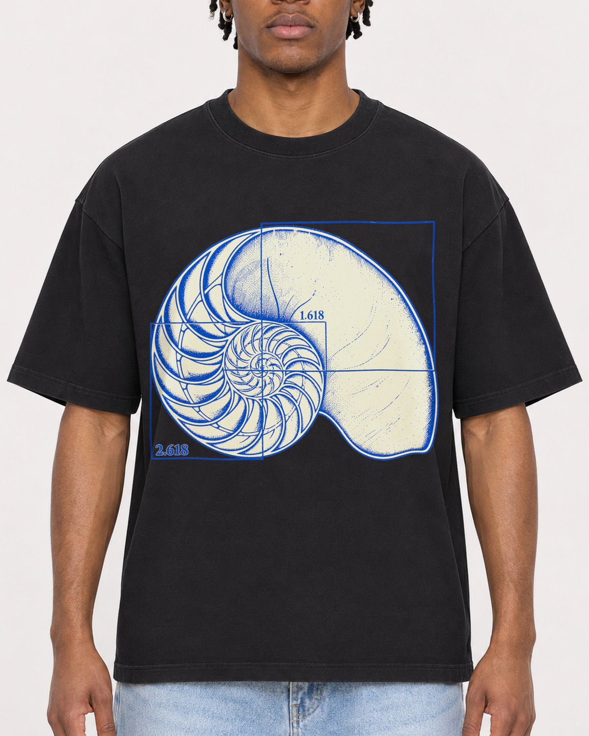 Mockup Boxy Heavyweight Tee Black male close-up 05