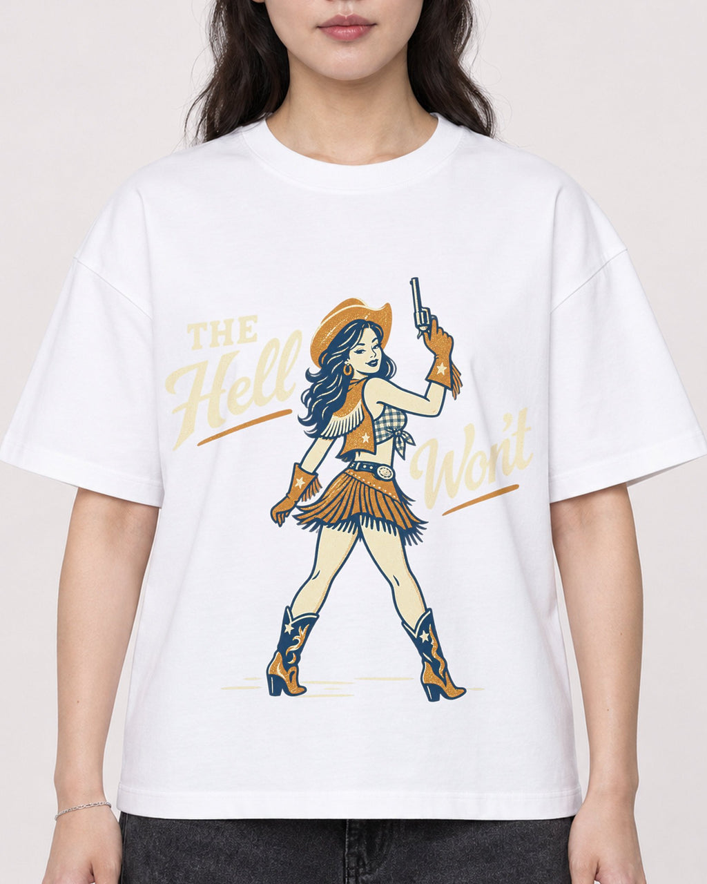 Mockup Boxy Heavyweight Tee White female close-up 03
