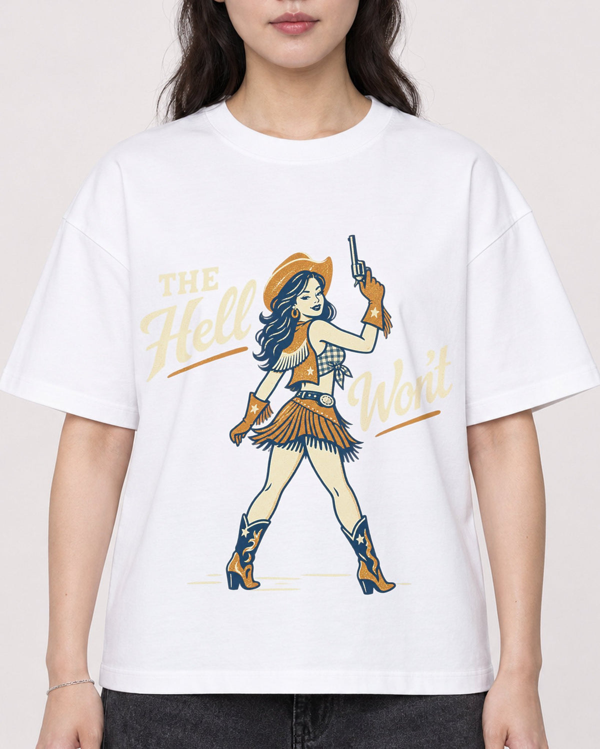 Mockup Boxy Heavyweight Tee White female close-up 03