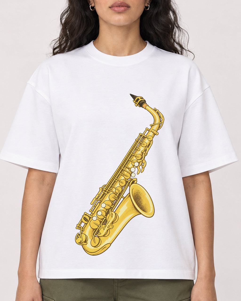 Mockup Boxy Heavyweight Tee White female close-up 07