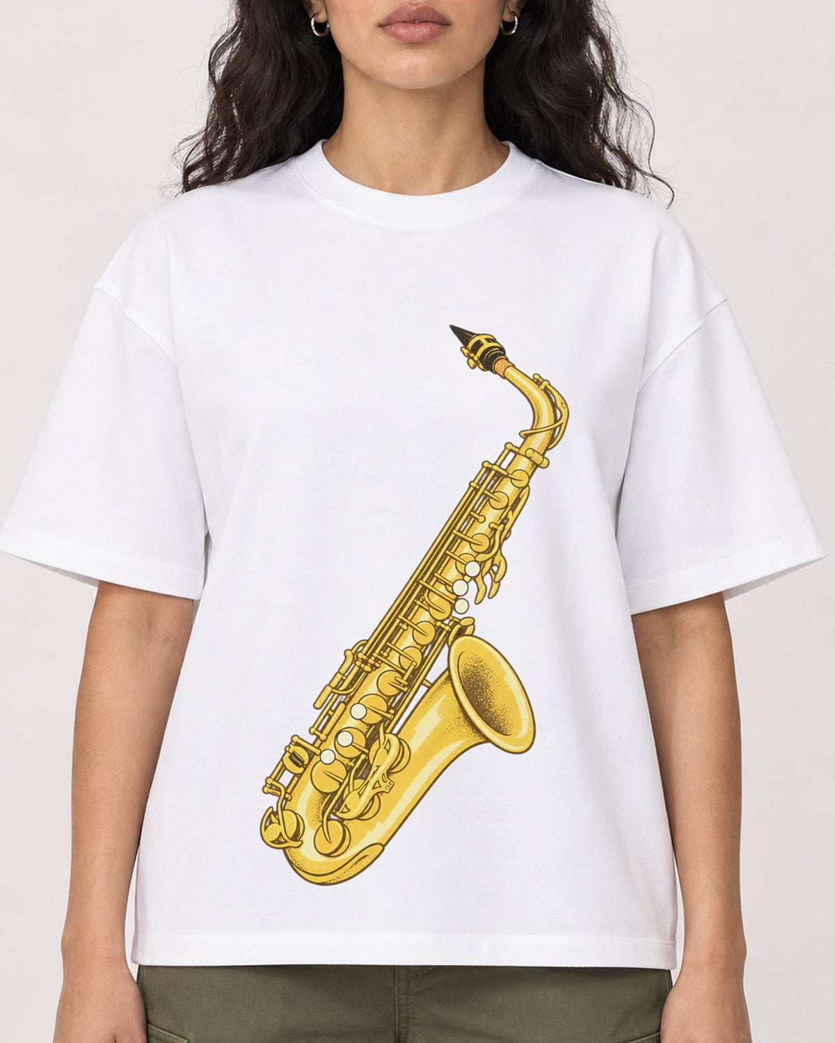 Mockup Boxy Heavyweight Tee White female close-up 07