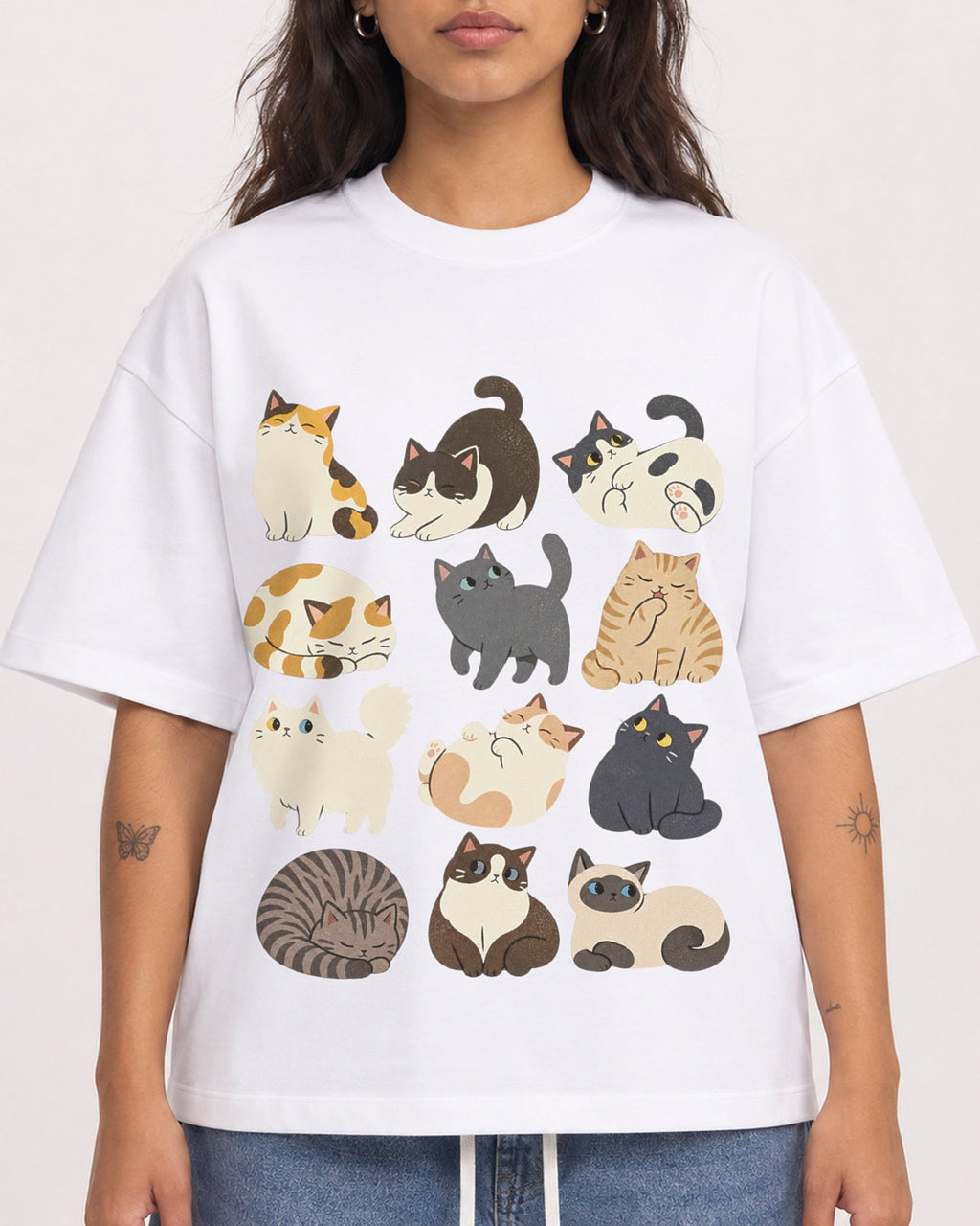 Mockup Boxy Heavyweight Tee White female close-up 06