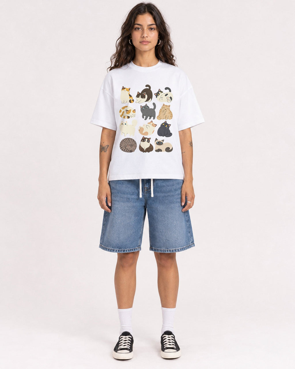 Mockup Boxy Heavyweight Tee White female full-body 06