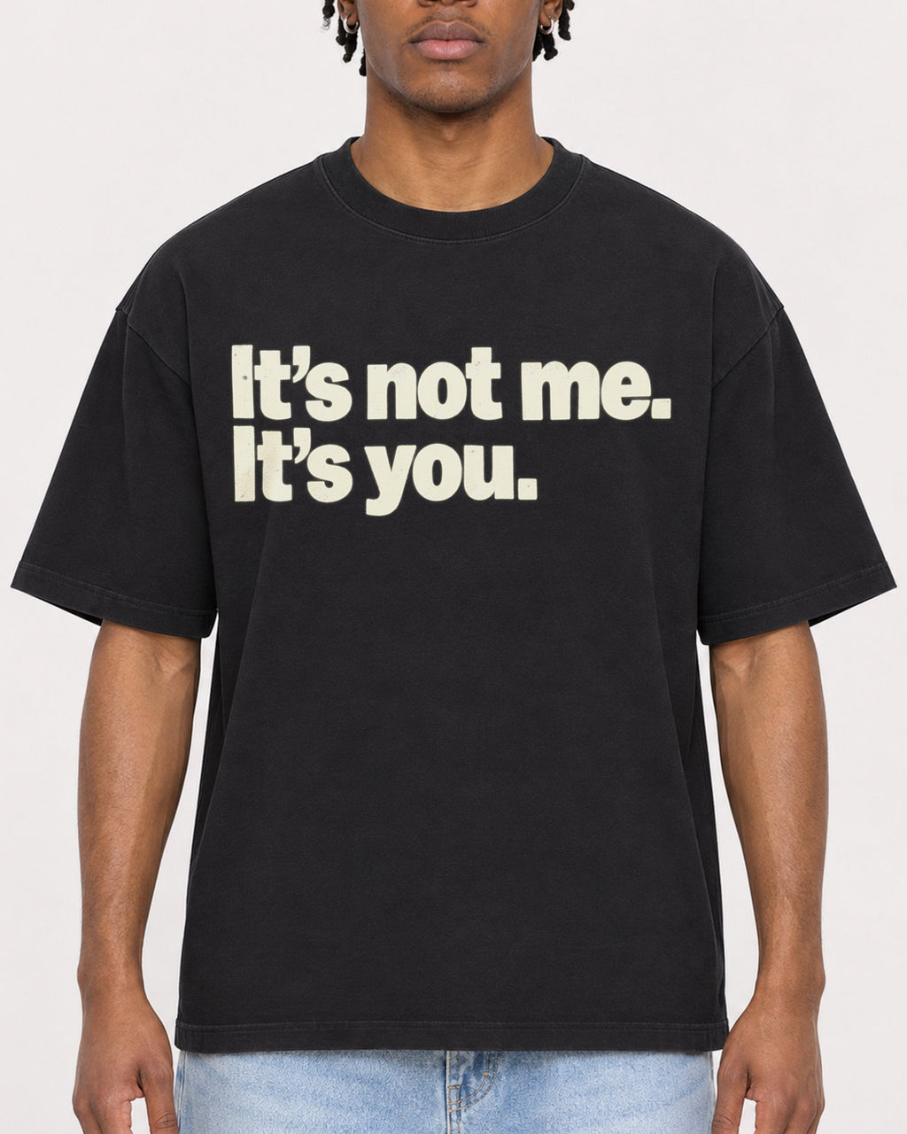 Mockup Boxy Heavyweight Tee Black male close-up 05