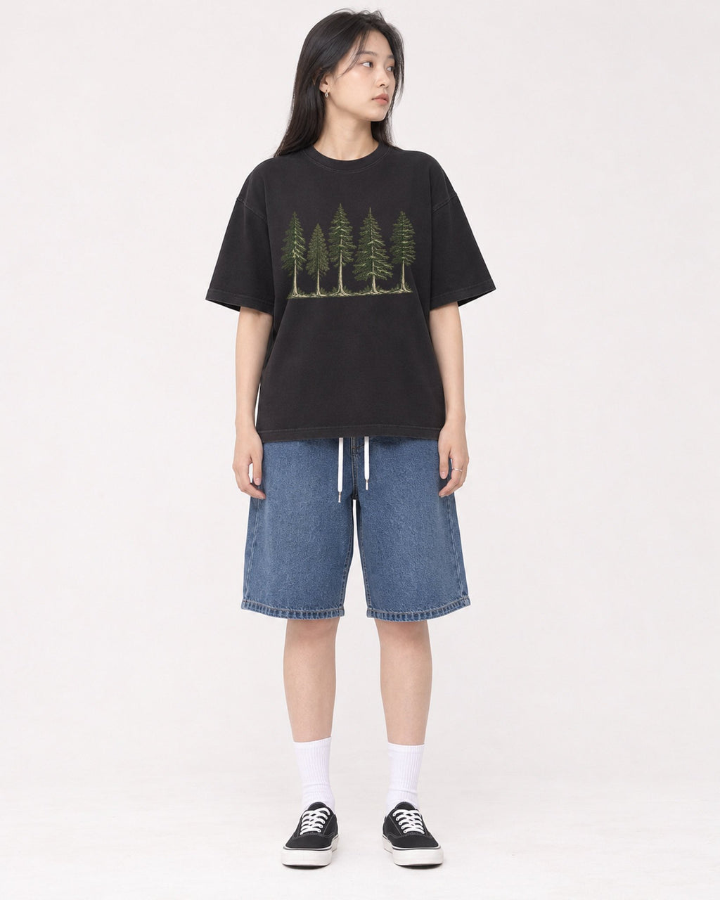 Mockup Boxy Heavyweight Tee Black female full-body 01