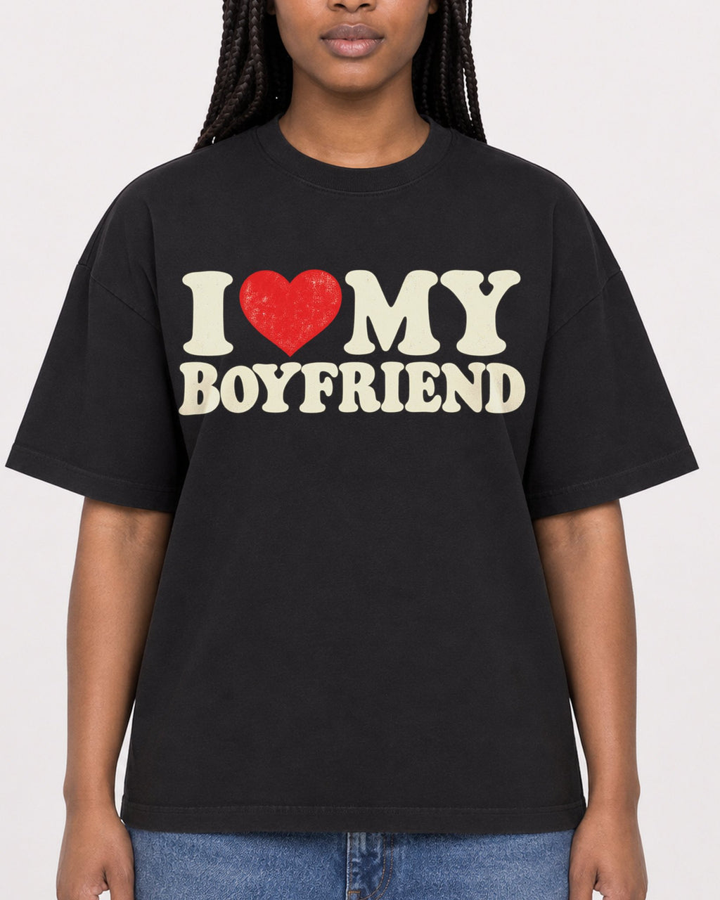 Mockup Boxy Heavyweight Tee Black female close-up 04