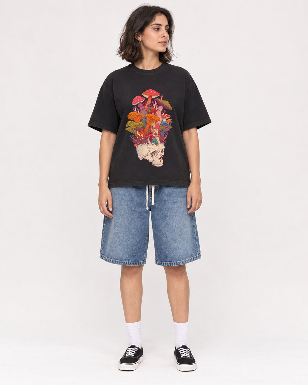 Mockup Boxy Heavyweight Tee Black female full-body 37