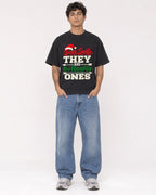 Mockup Boxy Heavyweight Tee Black male full-body 06