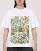 Mockup Boxy Heavyweight Tee White female close-up 43