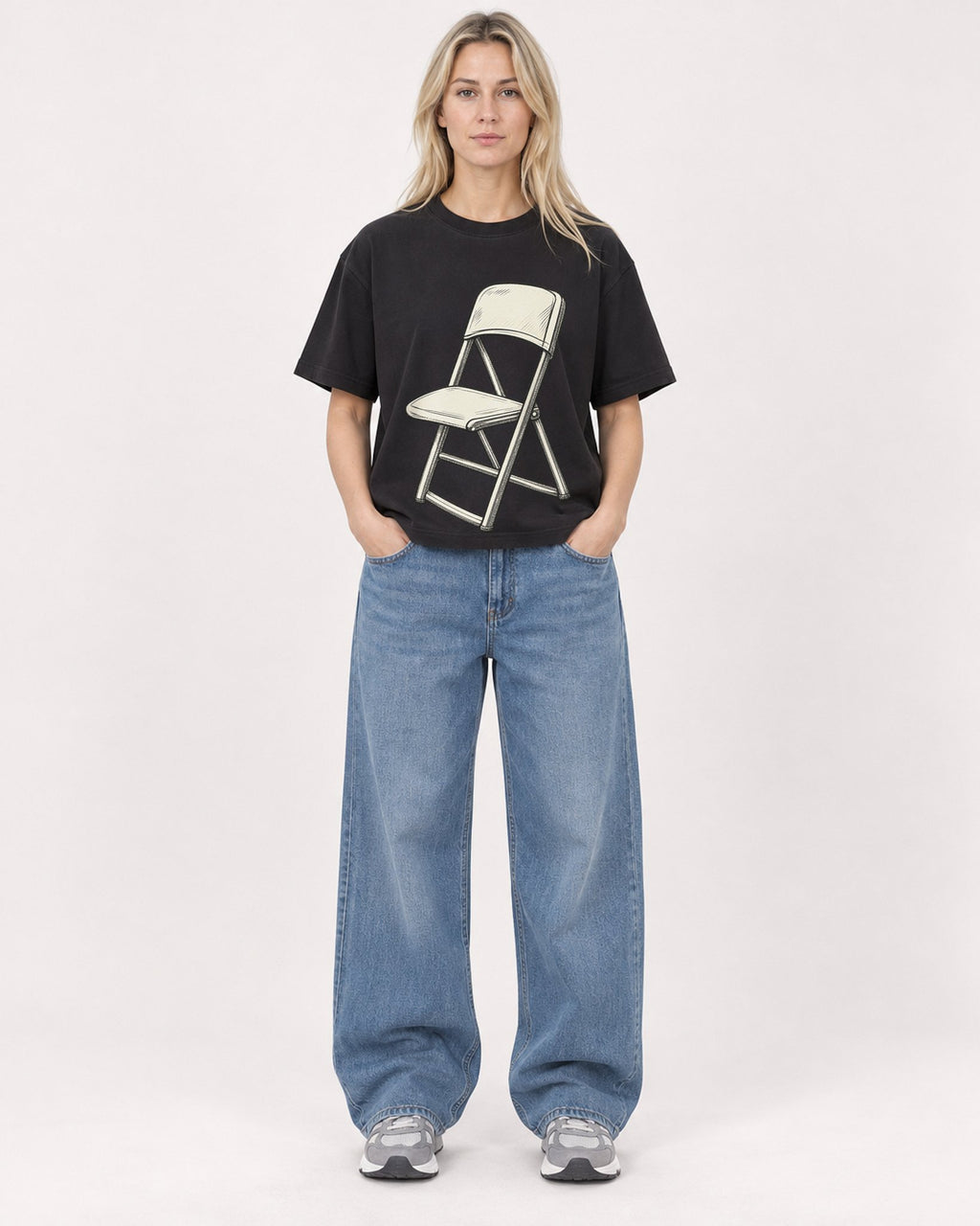 Mockup Boxy Heavyweight Tee Black female full-body 08