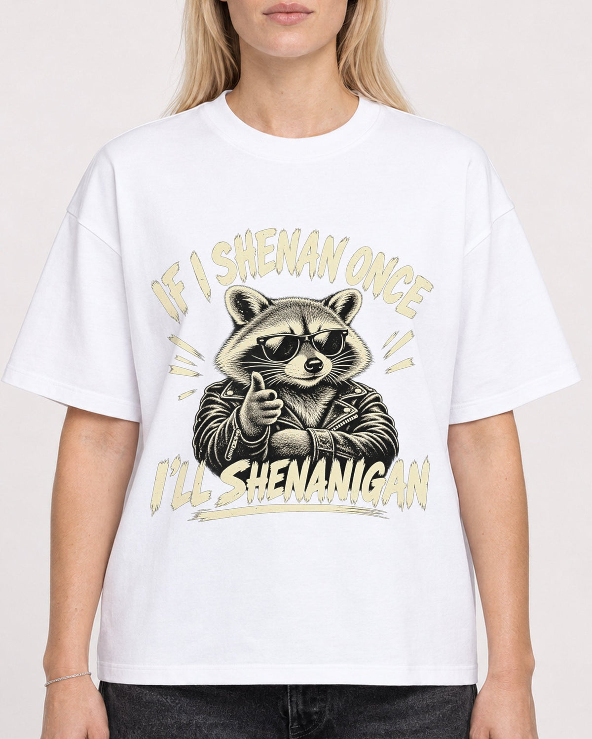 Mockup Boxy Heavyweight Tee White female close-up 08