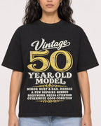 Mockup Boxy Heavyweight Tee Black female close-up 07