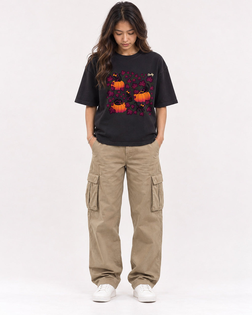Mockup Boxy Heavyweight Tee Black female full-body 02