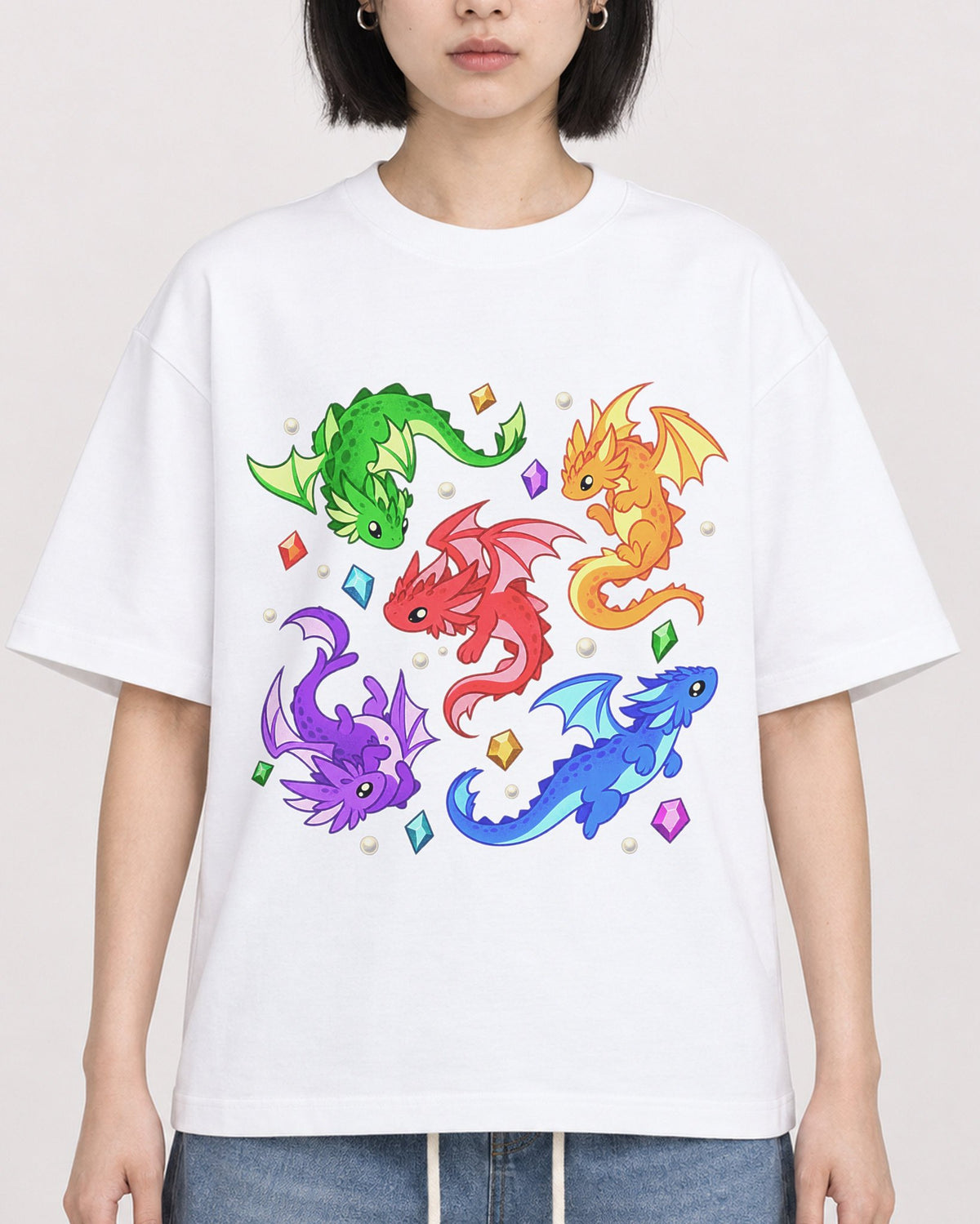 Mockup Boxy Heavyweight Tee White female close-up 11