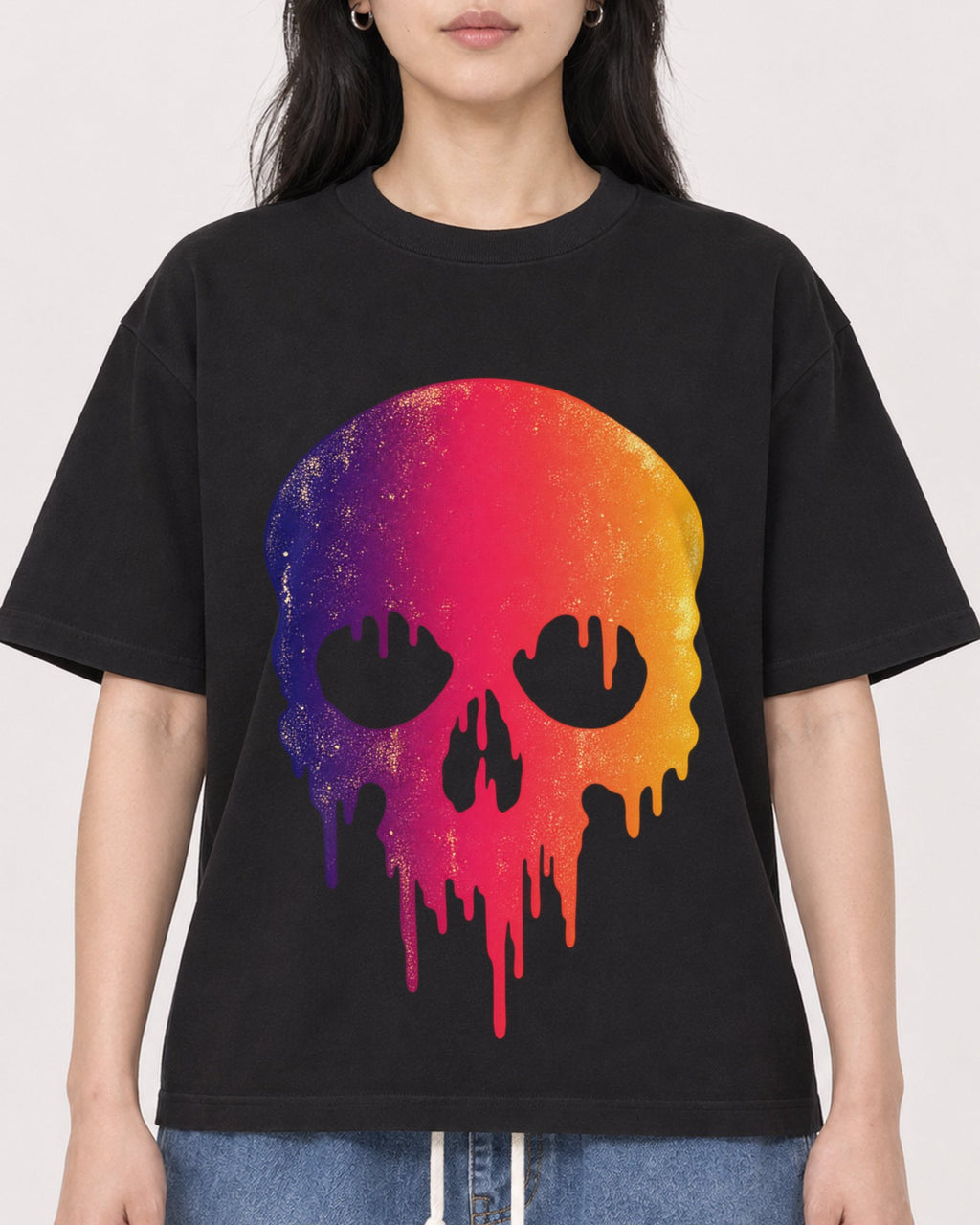 Mockup Boxy Heavyweight Tee Black female close-up 13