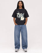 Mockup Boxy Heavyweight Tee Black female full-body 04