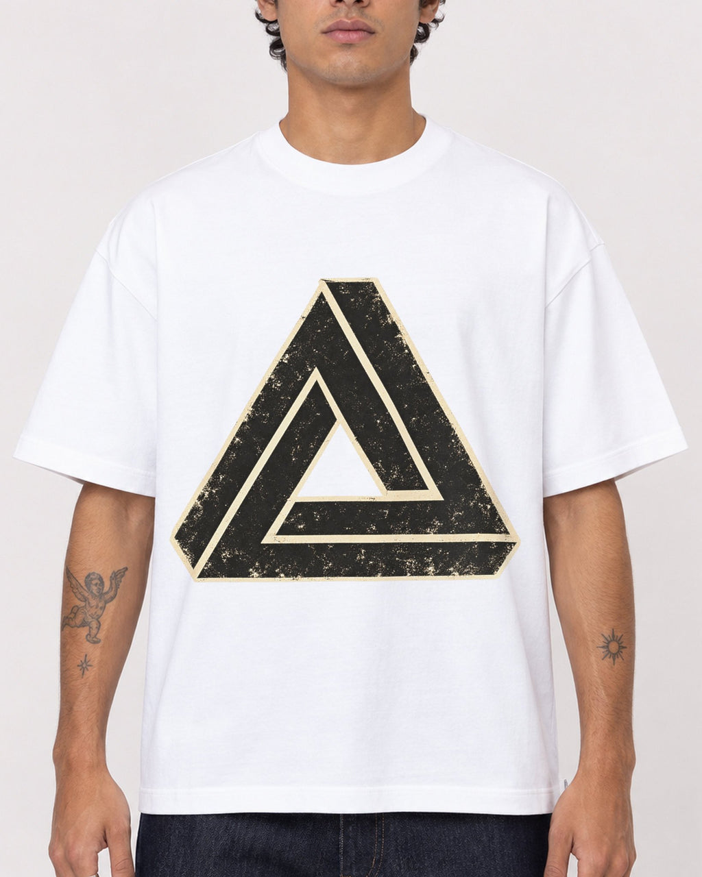 Mockup Boxy Heavyweight Tee White male close-up 06