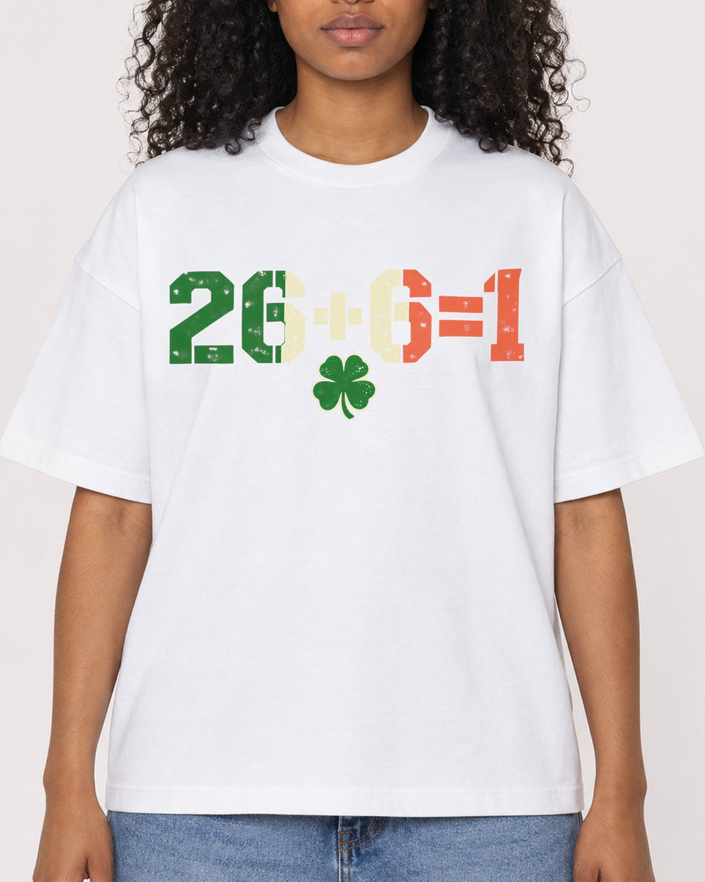 Mockup Boxy Heavyweight Tee White female close-up 05