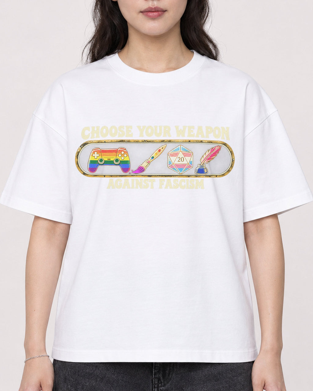 Mockup Boxy Heavyweight Tee White female close-up 03