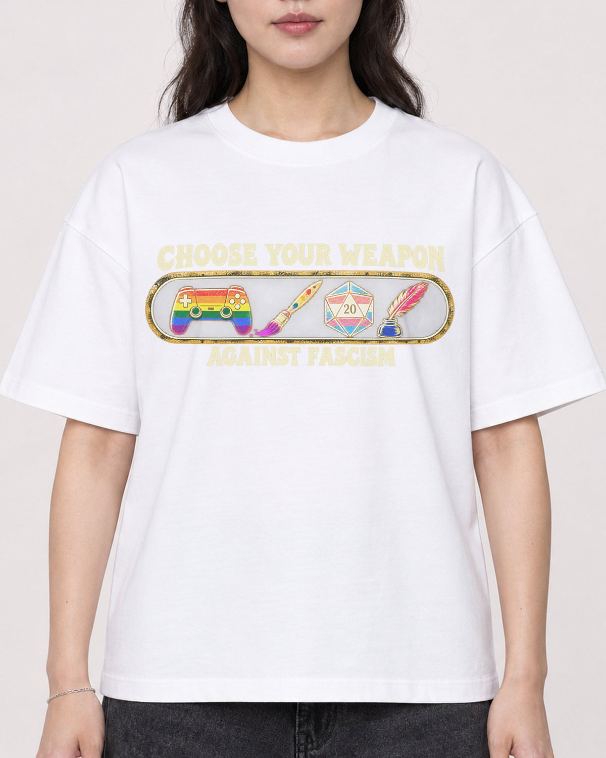 Mockup Boxy Heavyweight Tee White female close-up 03