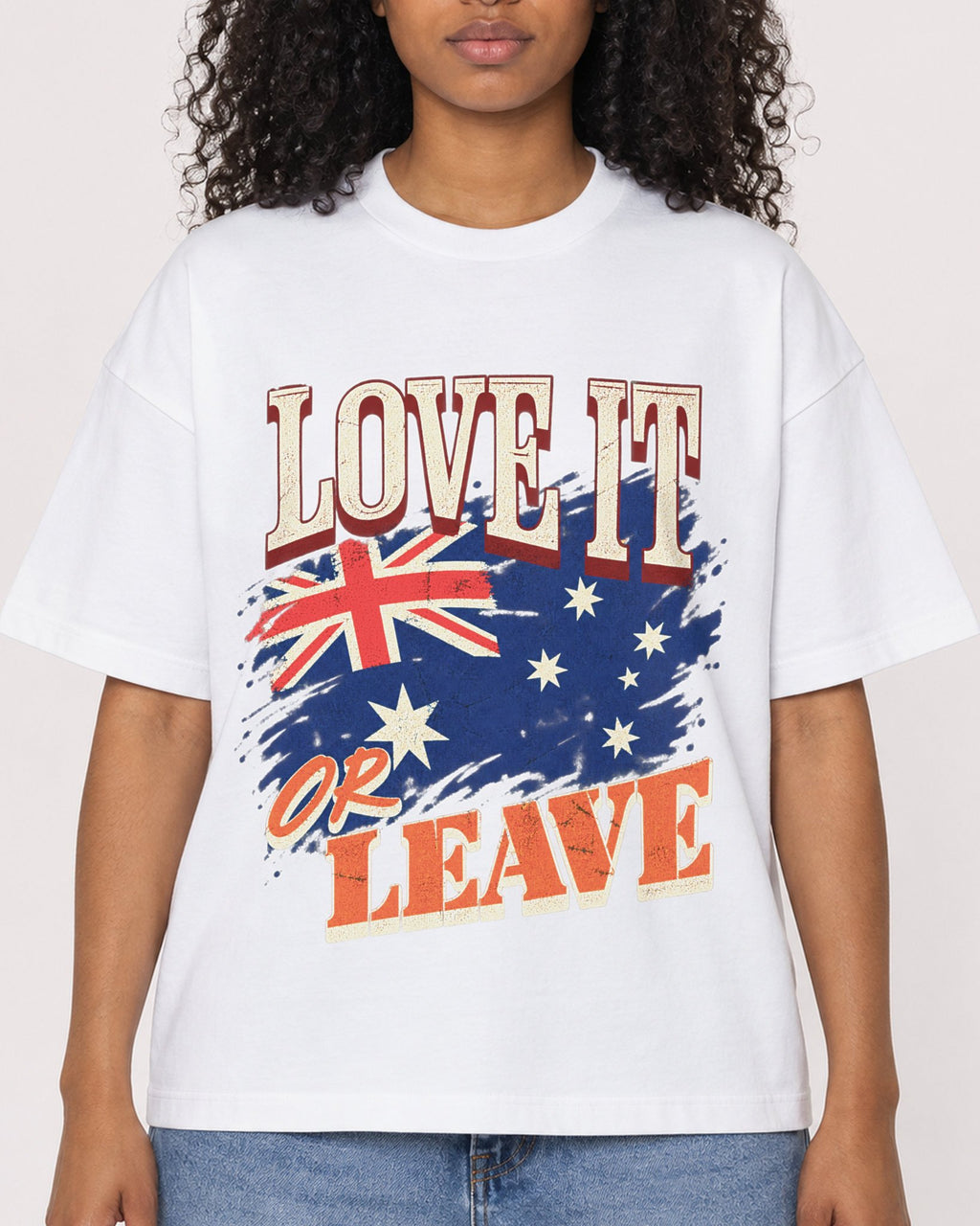 Mockup Boxy Heavyweight Tee White female close-up 05
