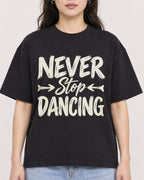 Mockup Boxy Heavyweight Tee Black female close-up 03