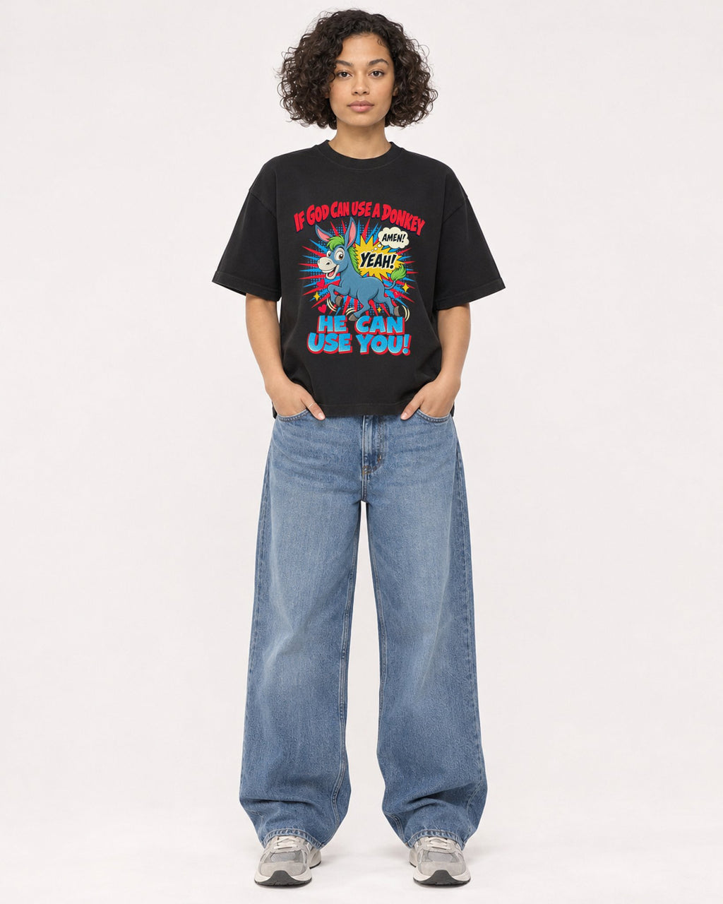 Mockup Boxy Heavyweight Tee Black female full-body 40