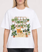 Mockup Boxy Heavyweight Tee White female close-up 08