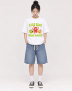 Mockup Boxy Heavyweight Tee White female full-body 41