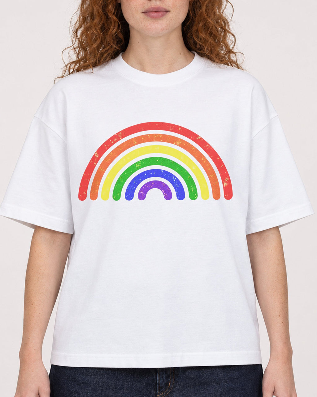 Mockup Boxy Heavyweight Tee White female close-up 09