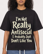 Mockup Boxy Heavyweight Tee Black female close-up 05