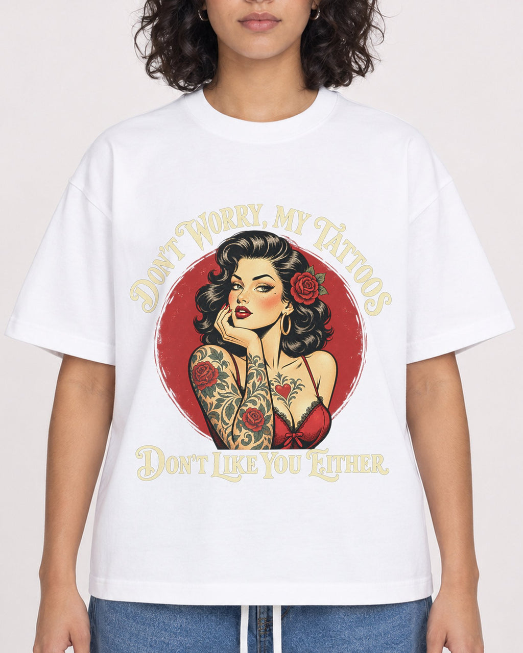 Mockup Boxy Heavyweight Tee White female close-up 26