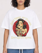 Mockup Boxy Heavyweight Tee White female close-up 26