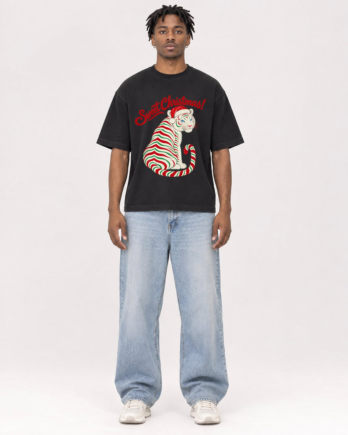 Mockup Boxy Heavyweight Tee Black male full-body 05
