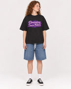 Mockup Boxy Heavyweight Tee Black female full-body 09