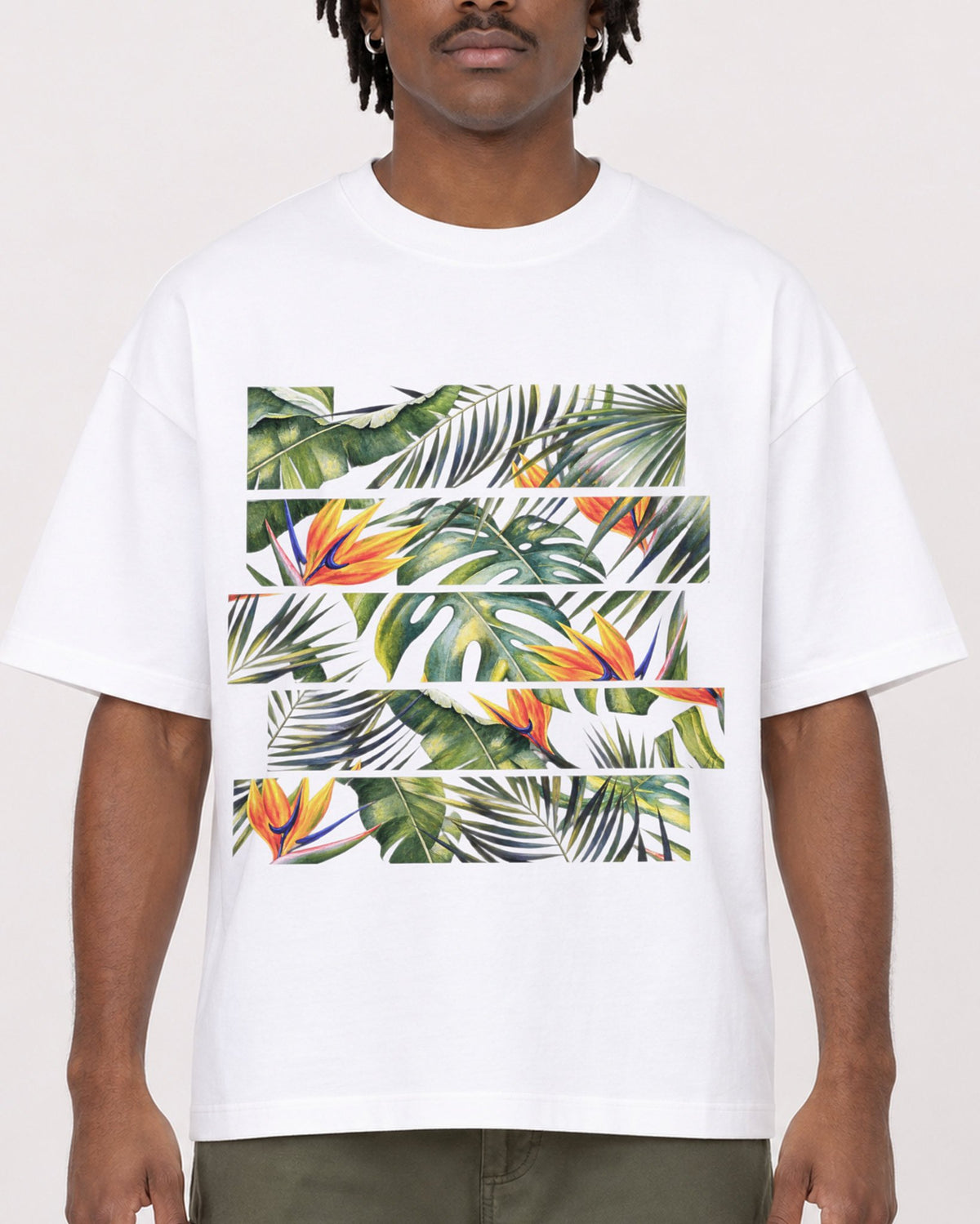 Mockup Boxy Heavyweight Tee White male close-up 04