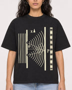 Mockup Boxy Heavyweight Tee Black female close-up 07