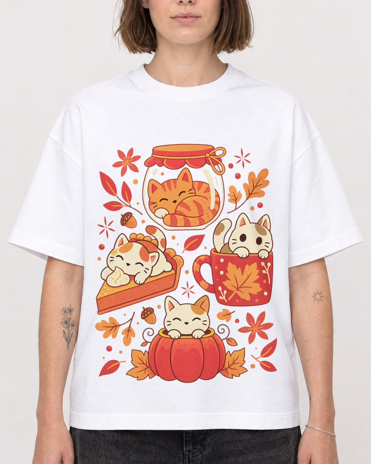 Mockup Boxy Heavyweight Tee White female close-up 18