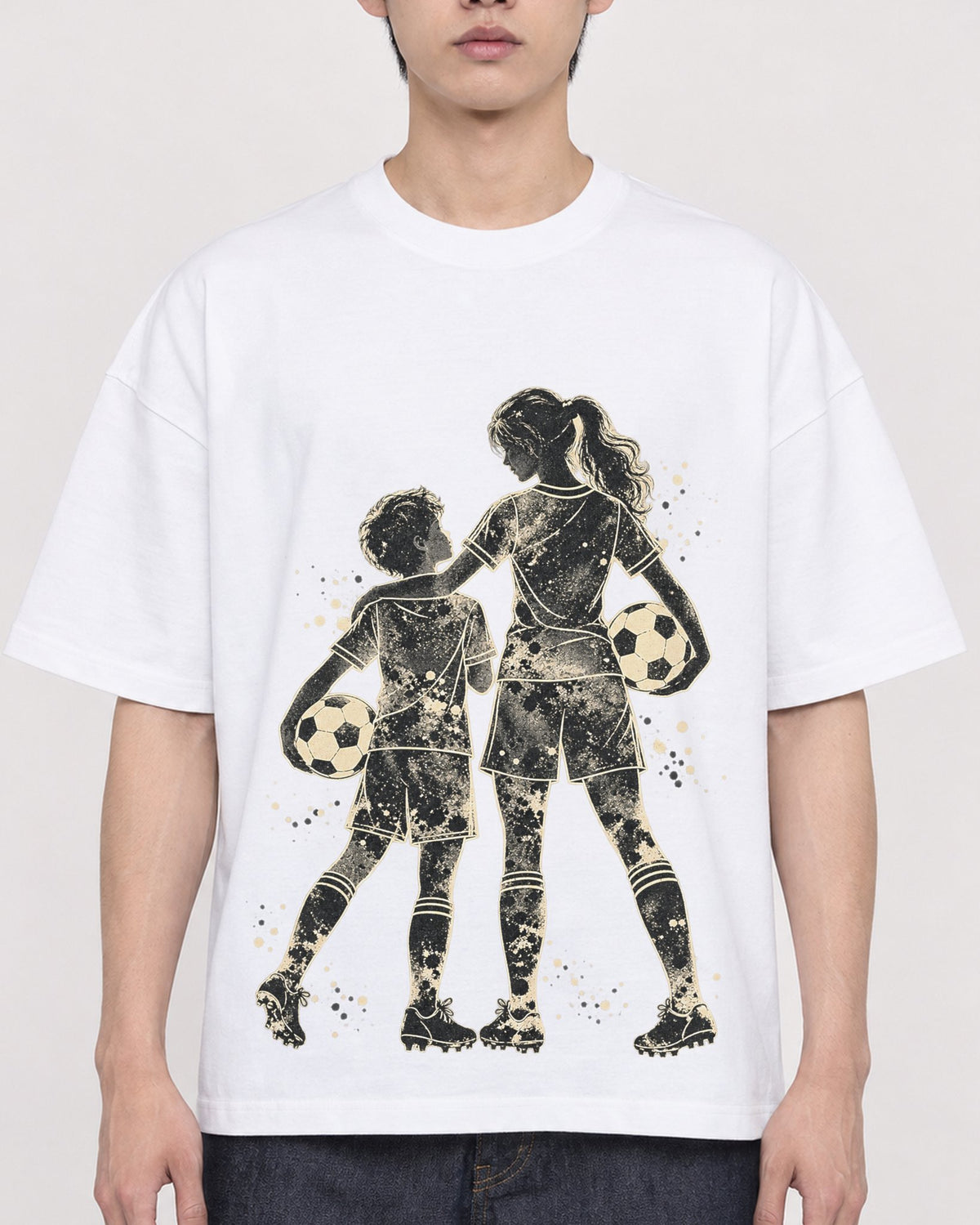 Mockup Boxy Heavyweight Tee White male close-up 31