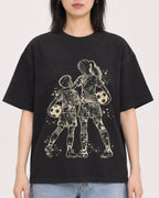 Mockup Boxy Heavyweight Tee Black female close-up 31