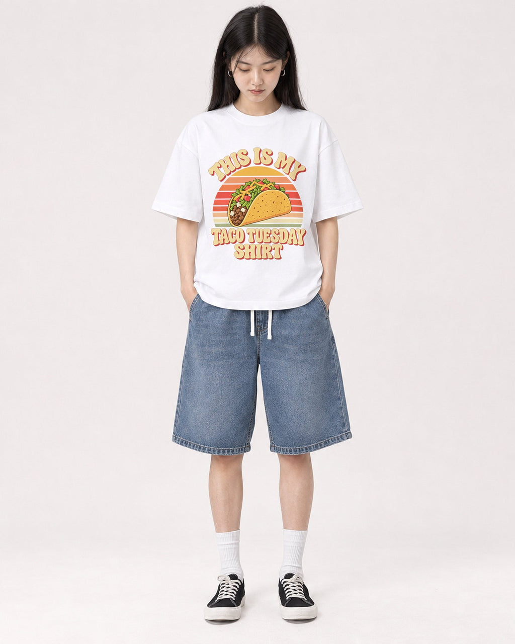 Mockup Boxy Heavyweight Tee White female full-body 01
